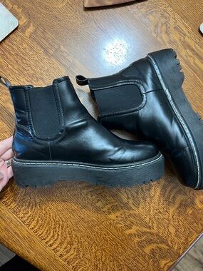 SHEIN Black Chunky Platform Chelsea Boots